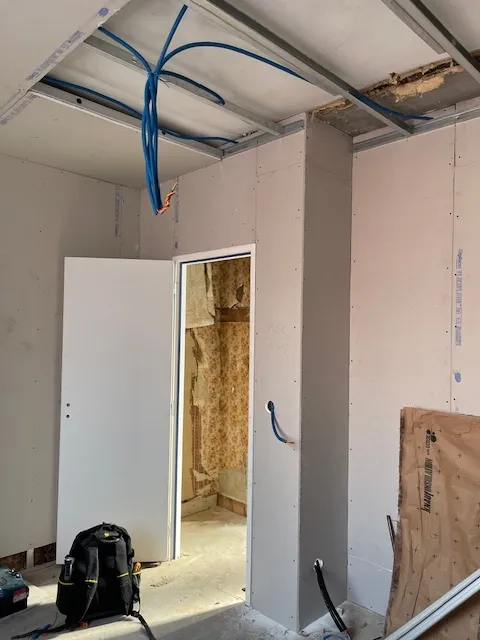 passage des alimentation avant placo , Doullens, SMSD Électricité