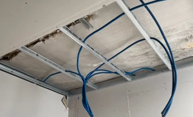 passage des alimentation avant placo , Doullens, SMSD Électricité